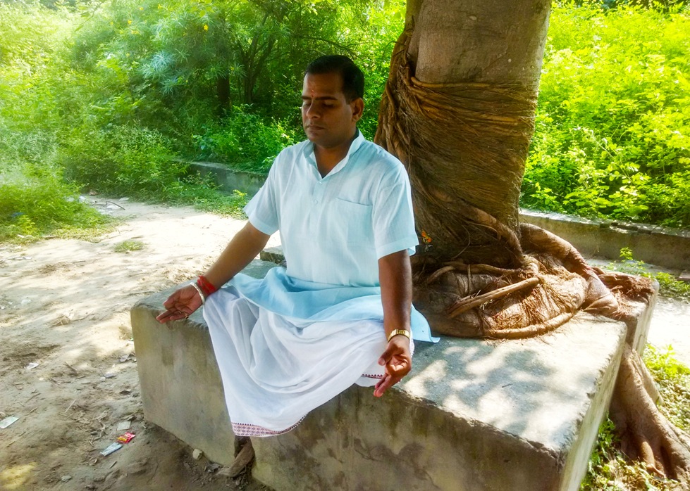 Pt. Nitin Shukla - Pandit in Haridwar