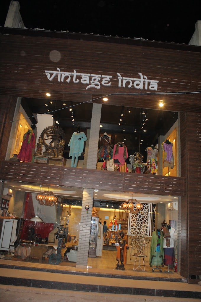 Vintage India -Jewellery Showroom