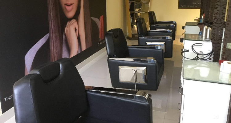 Golden Scissor Unisex Salon