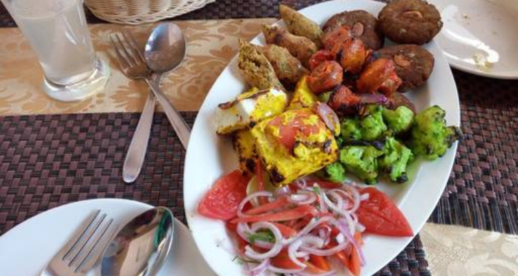 The Sitting Elephant 