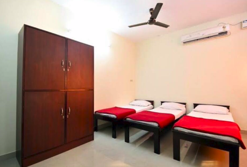 K D Paying Guest And Boys Hostel.