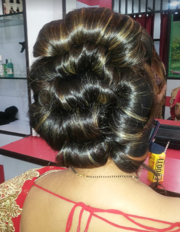 Ananyas Hair Skin Care Unisex Salon