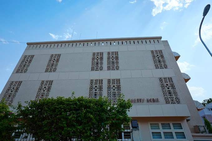 Pretty Home Girls Hostel