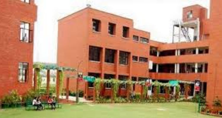 Sri Guru Gobind Gingh College Of Commerce