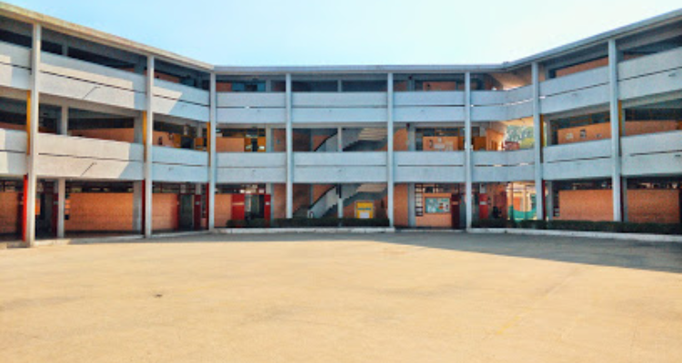 ssApeejay School - Noida