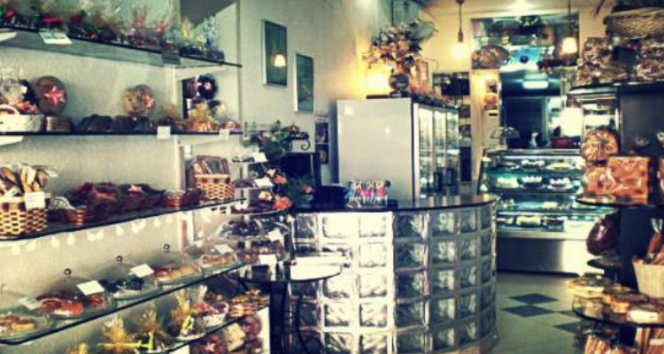 Monica’s Puddings & Pies