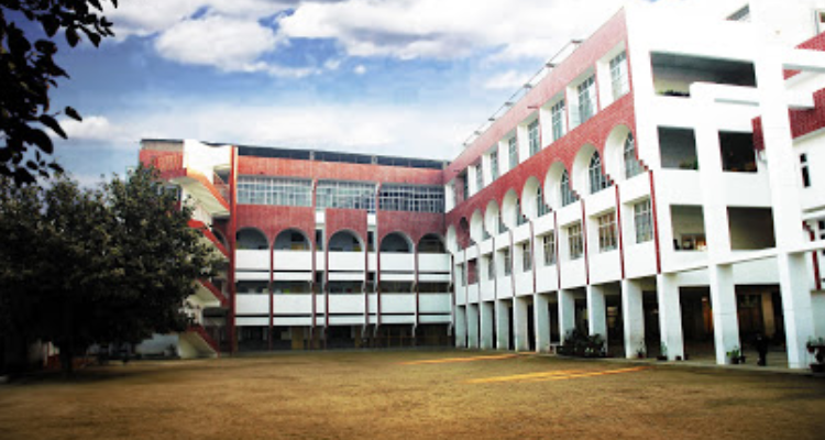 Modern School - Lucknow