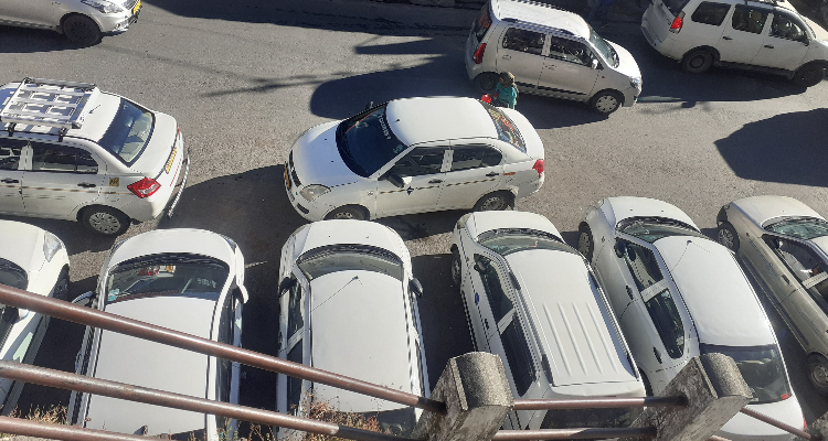 Chandra Taxi Service Mussoorie