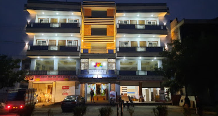 Vairaj Banquet & Rooms - Madhya Pradesh