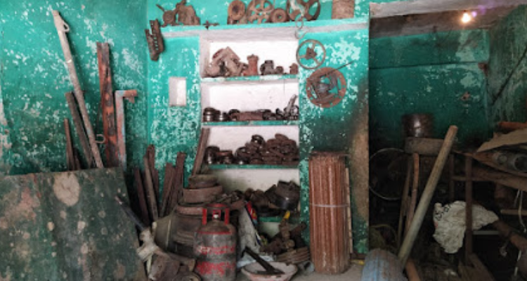ssDisposal house and scrap material - GWalior