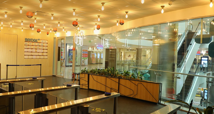 vaibhavinterdecor.com