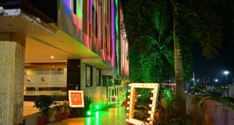 Hotel Chandralok - REwa