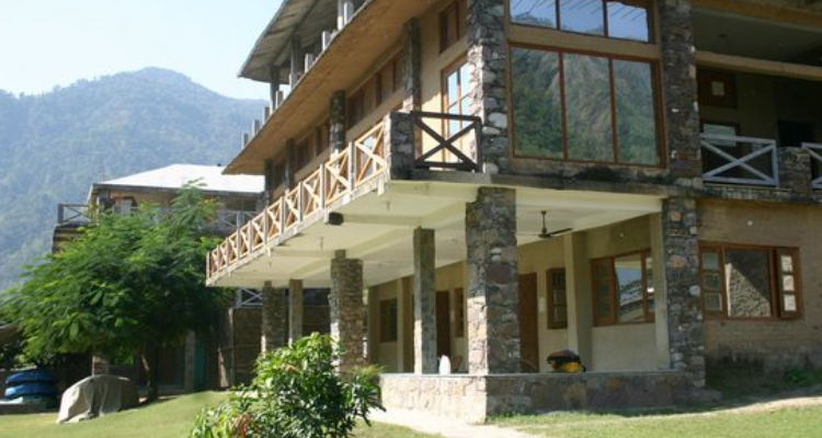 ssHigh bank Himalayan Retreat