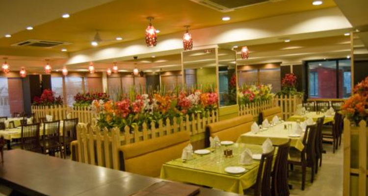 Heeralal Restaurant & Kings Bar