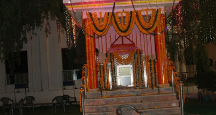 Parwati palace marriage garden - SIkar