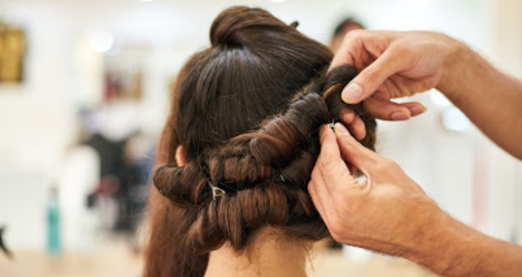 Naomi beauty parlour and cosmetics - Rishikesh