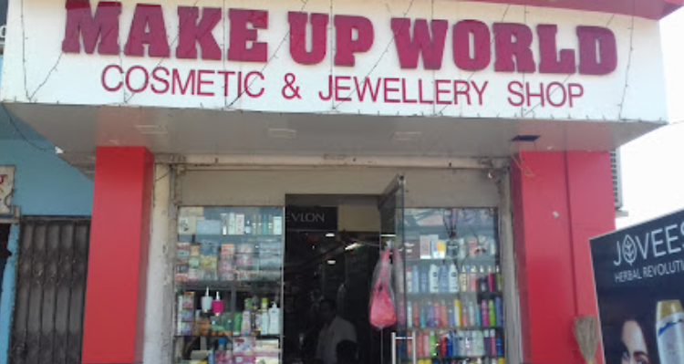 Make Up World - Bilaspur