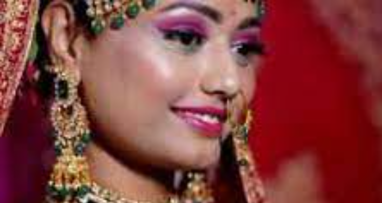 Oxy Ladies Salon, Bilaspur