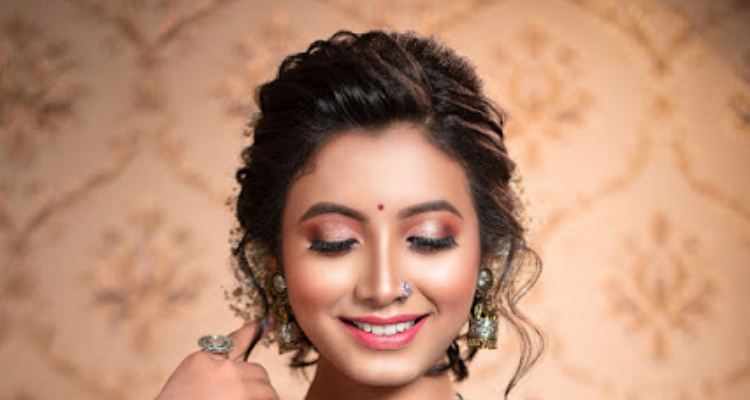 ssGayatri Sarkar makeup artist - Guwahati