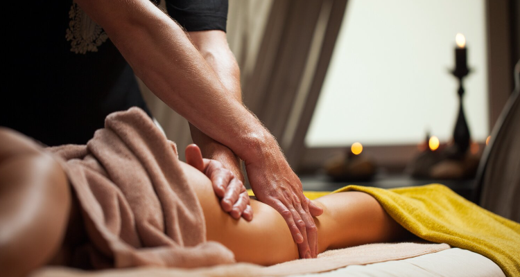 Bluemoon massage parlour in kolkata