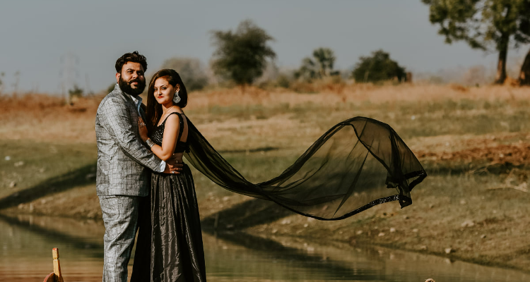 Momenttra - Wedding Photographer in Vadodara, Gujarat, India