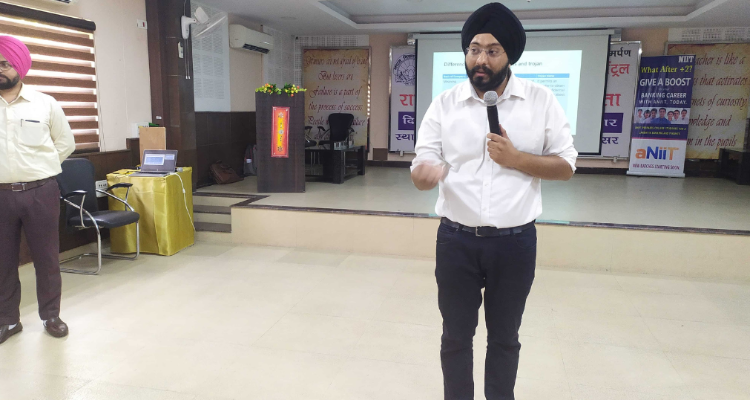 Simranjit Singh Monga Digital Marketing Training Institute |