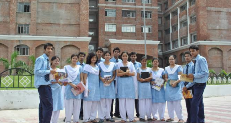 Babu Banarasi Das University