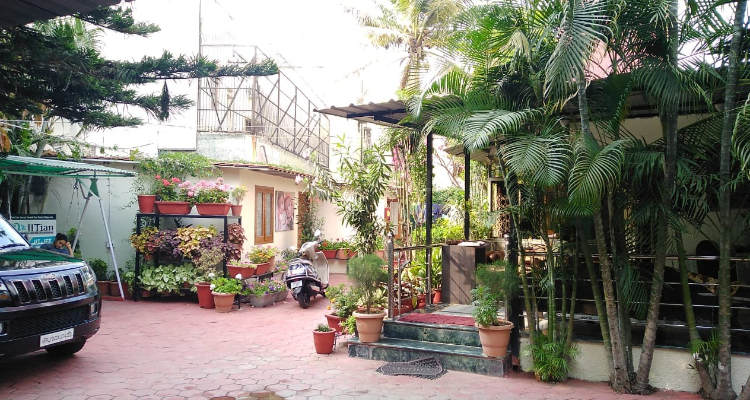 Dulce domum girls hostel