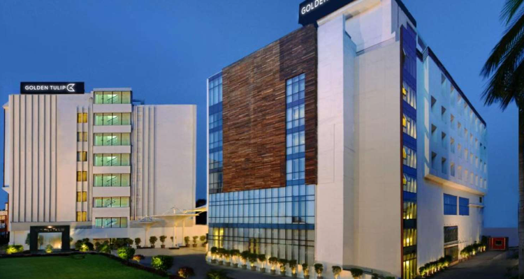 Golden Tulip Hotel in Lucknow