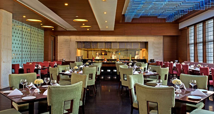 Golden Tulip Hotel in Lucknow