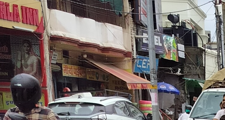 Aarohi Taxi Service Varanasi
