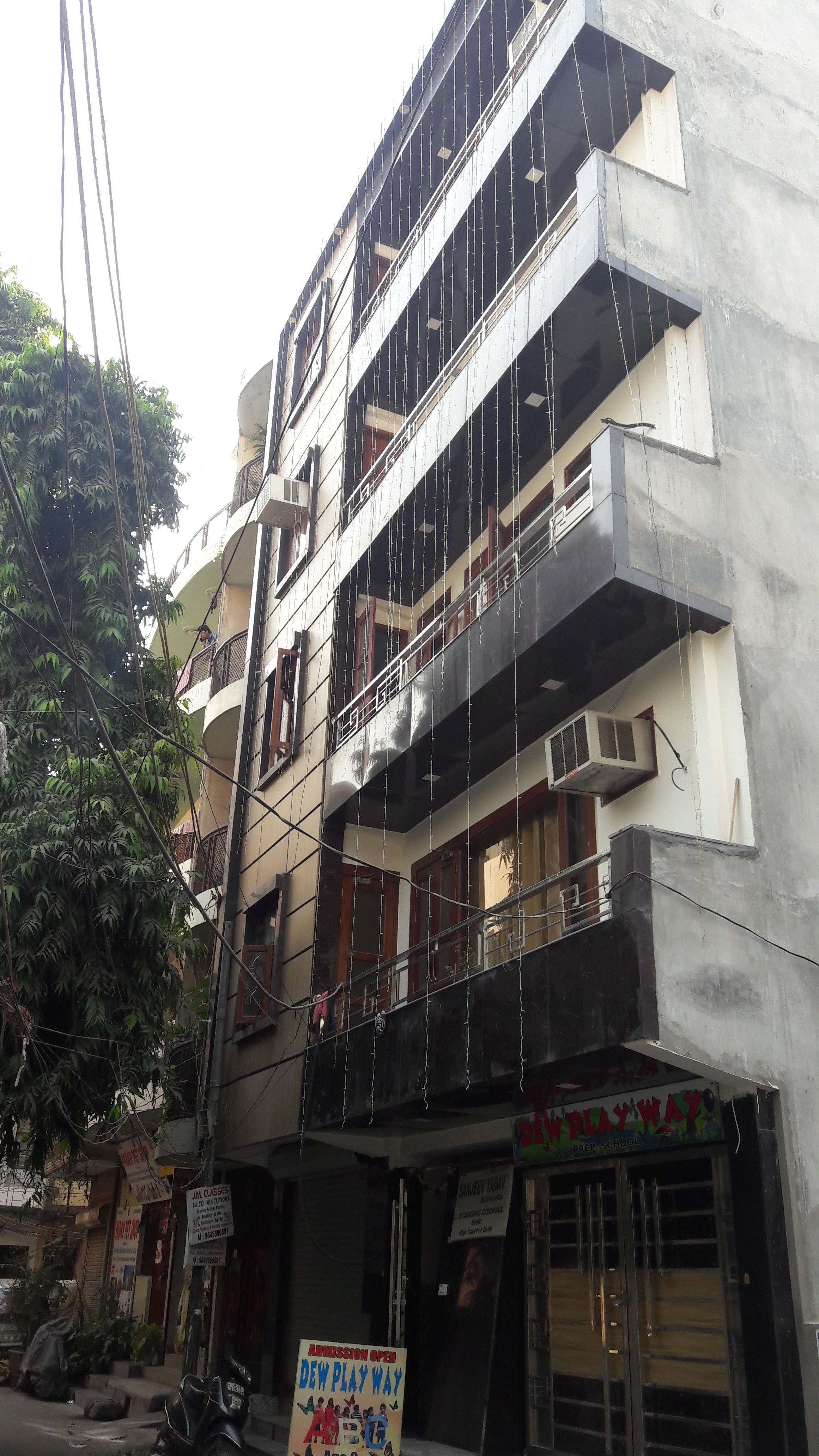 Woods Villa Girls PG