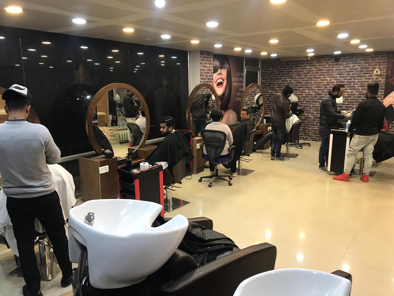 Hair Texture Unisex Salon