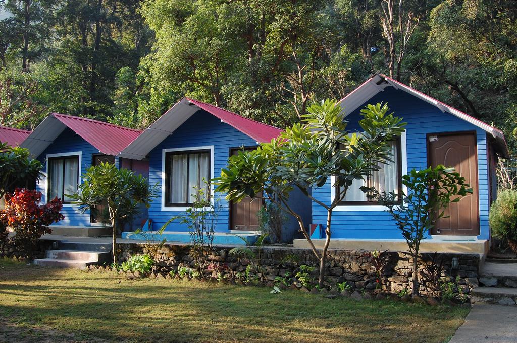 Pebbles Resort 