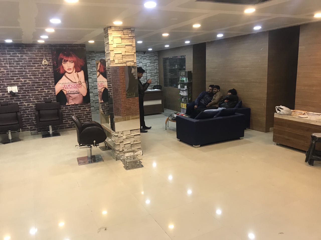 Hair Texture Unisex Salon
