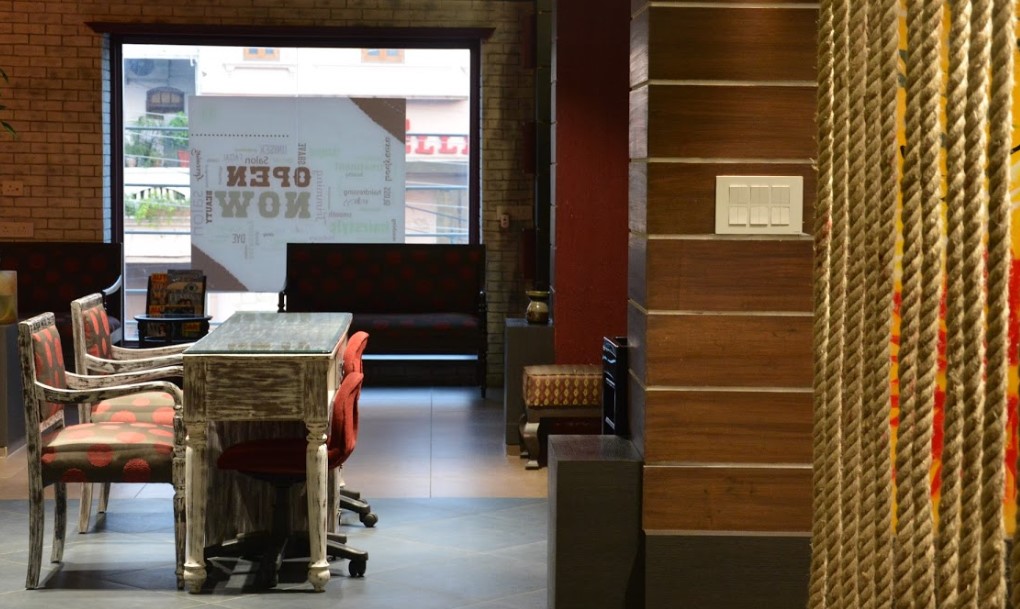 Ebony And Jade Salon 