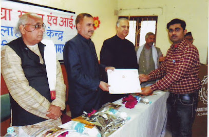 Siddhivinayak Jyotish & Vastu Kendra (Vastu and Healing Centre, Palmist)