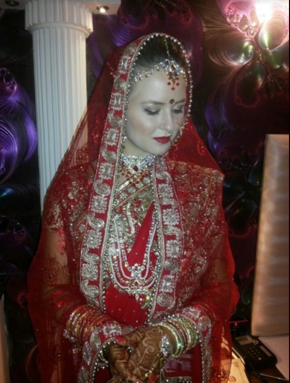 Ananyas Hair Skin Care Unisex Salon