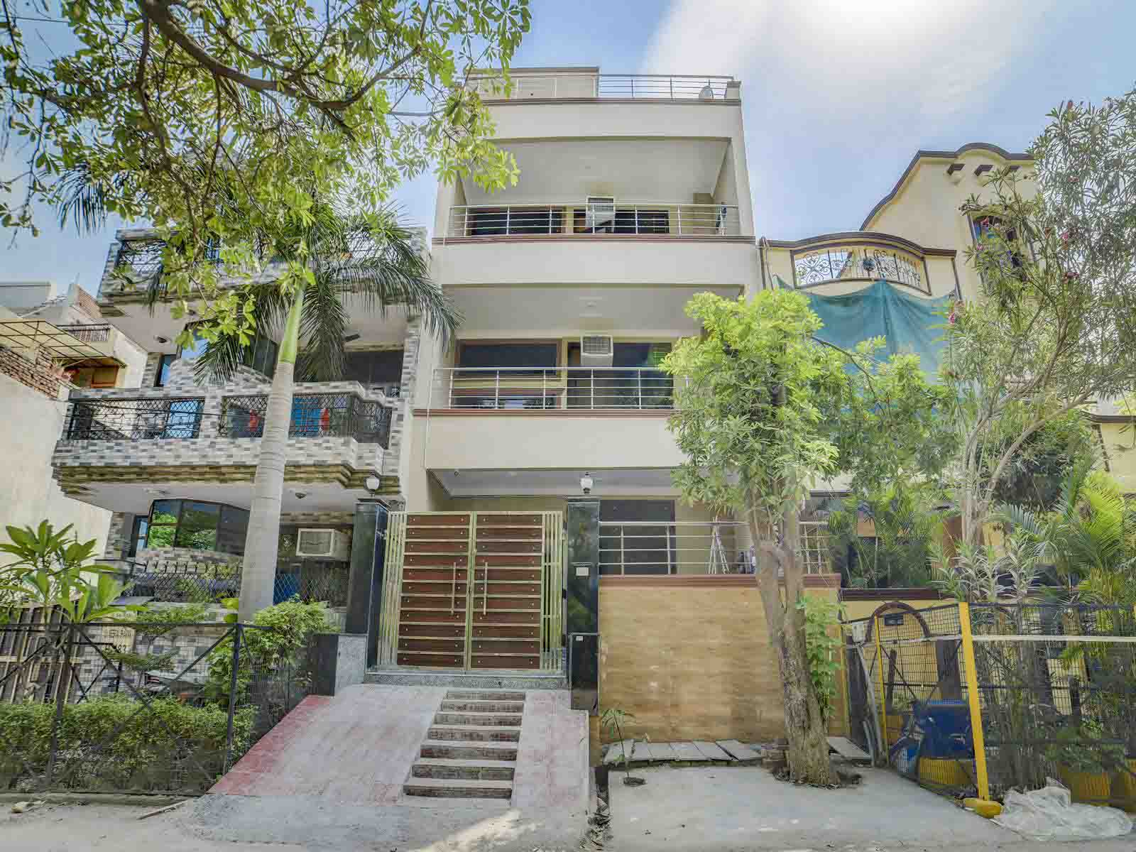 Zolo Planet - Hostel in Noida