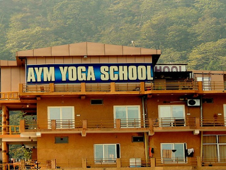 AYM Yoga School 