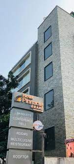 Pinnacle Grand Hotel And Banquets