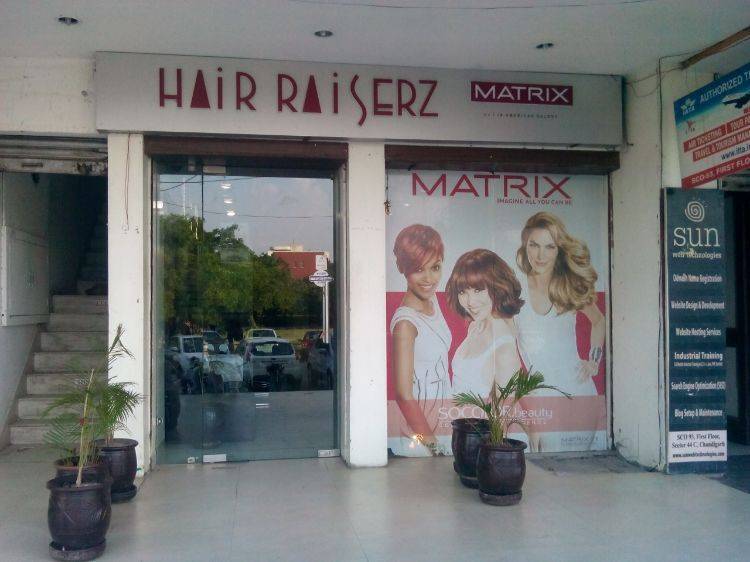 Hair Raiserz Salon In Chandigarh