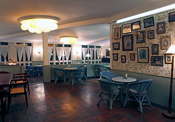 Chamiers-café and restaurant in chennai