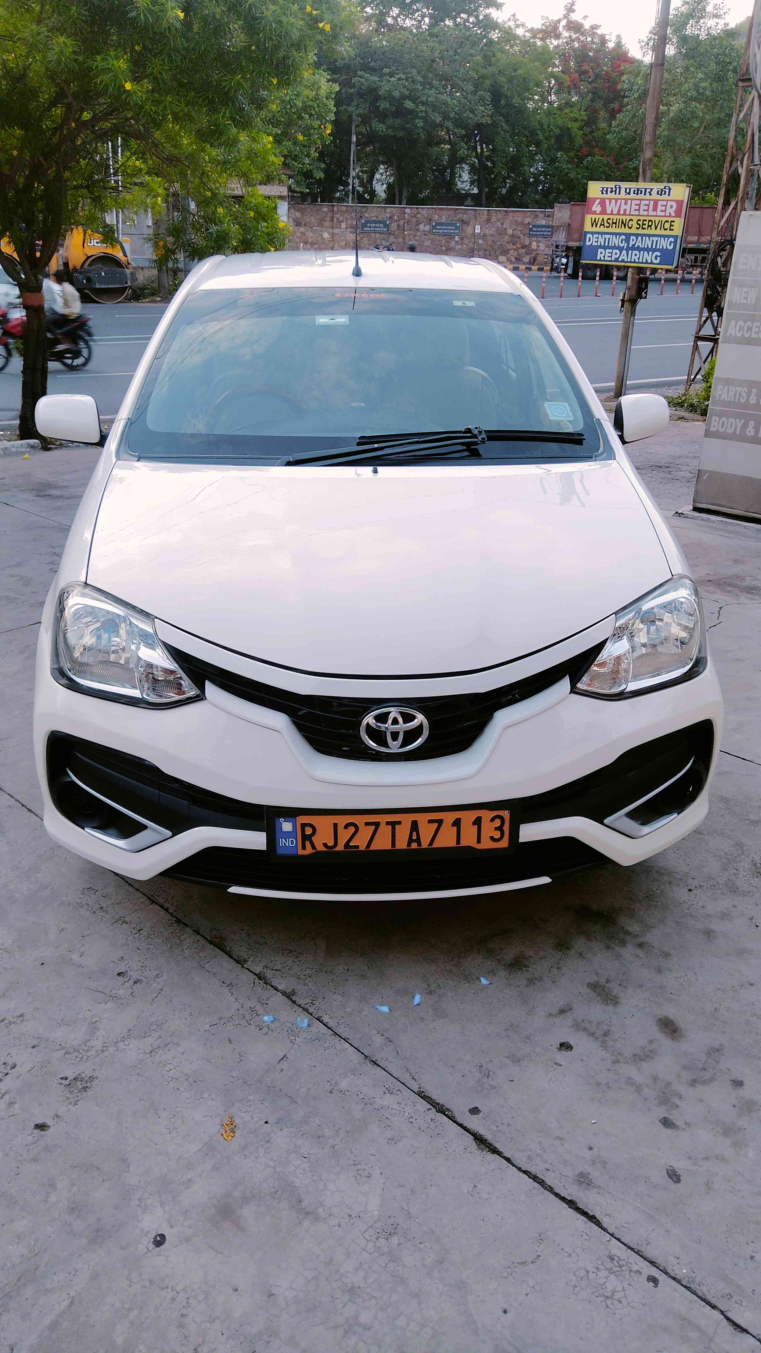 gumo udaipur car rent