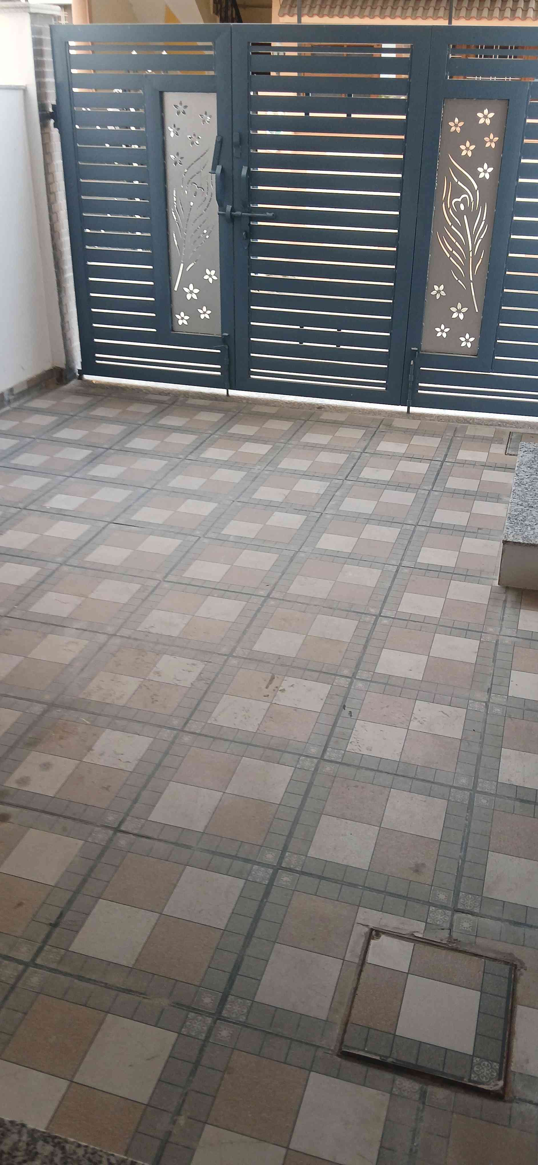New construction house for rent and best location in dehradun